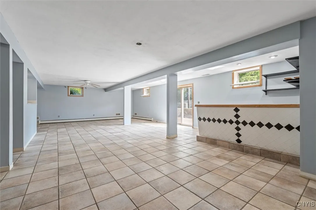 6924 Todd Way, Salina, New York 13088, Salina, New York 13088, 4 Bedrooms Bedrooms, 11 Rooms Rooms,3 BathroomsBathrooms,Residential,For Sale,6924 Todd Way, Salina, New York 13088,S1619965