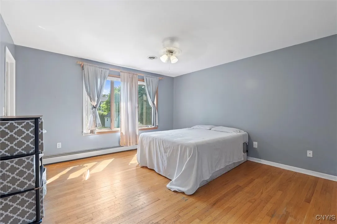 6924 Todd Way, Salina, New York 13088, Salina, New York 13088, 4 Bedrooms Bedrooms, 11 Rooms Rooms,3 BathroomsBathrooms,Residential,For Sale,6924 Todd Way, Salina, New York 13088,S1619965