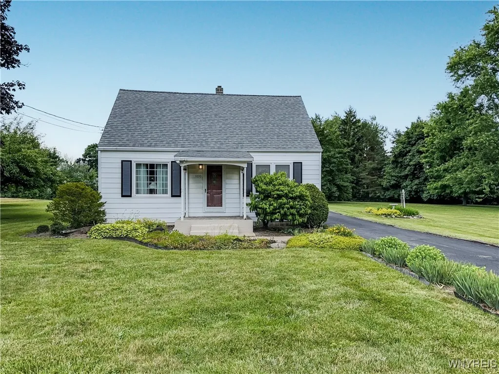 1030 Saunders Sett Road, Lewiston, New York 14305, Lewiston, New York 14305, 3 Bedrooms Bedrooms, 5 Rooms Rooms,1 BathroomBathrooms,Residential,For Sale,1030 Saunders Sett Road, Lewiston, New York 14305,B1619714