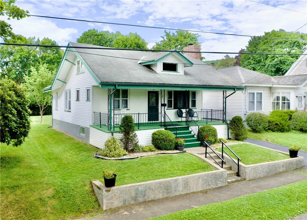 18 Madison Avenue, Oneonta, New York 13820, Oneonta, New York 13820, 3 Bedrooms Bedrooms, 7 Rooms Rooms,1 BathroomBathrooms,Residential,For Sale,18 Madison Avenue, Oneonta, New York 13820,R1621146