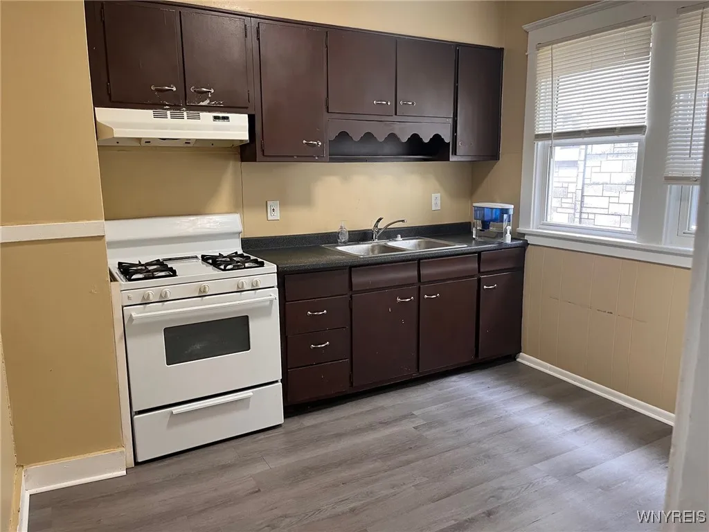 130 Lisbon Avenue, Buffalo, New York 14214, Buffalo, New York 14214, 8 Bedrooms Bedrooms, ,2 BathroomsBathrooms,Residential,For Sale,130 Lisbon Avenue, Buffalo, New York 14214,B1621007