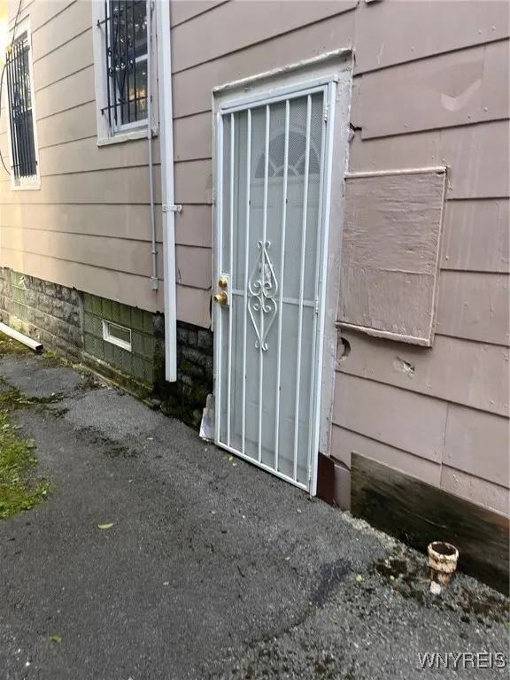 130 Lisbon Avenue, Buffalo, New York 14214, Buffalo, New York 14214, 8 Bedrooms Bedrooms, ,2 BathroomsBathrooms,Residential,For Sale,130 Lisbon Avenue, Buffalo, New York 14214,B1621007