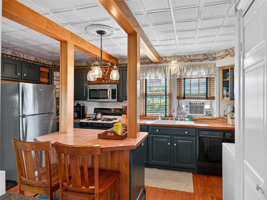 5631 West Bluff, Newfane, New York 14126, Newfane, New York 14126, 3 Bedrooms Bedrooms, 6 Rooms Rooms,1 BathroomBathrooms,Residential,For Sale,5631 West Bluff, Newfane, New York 14126,R1620139