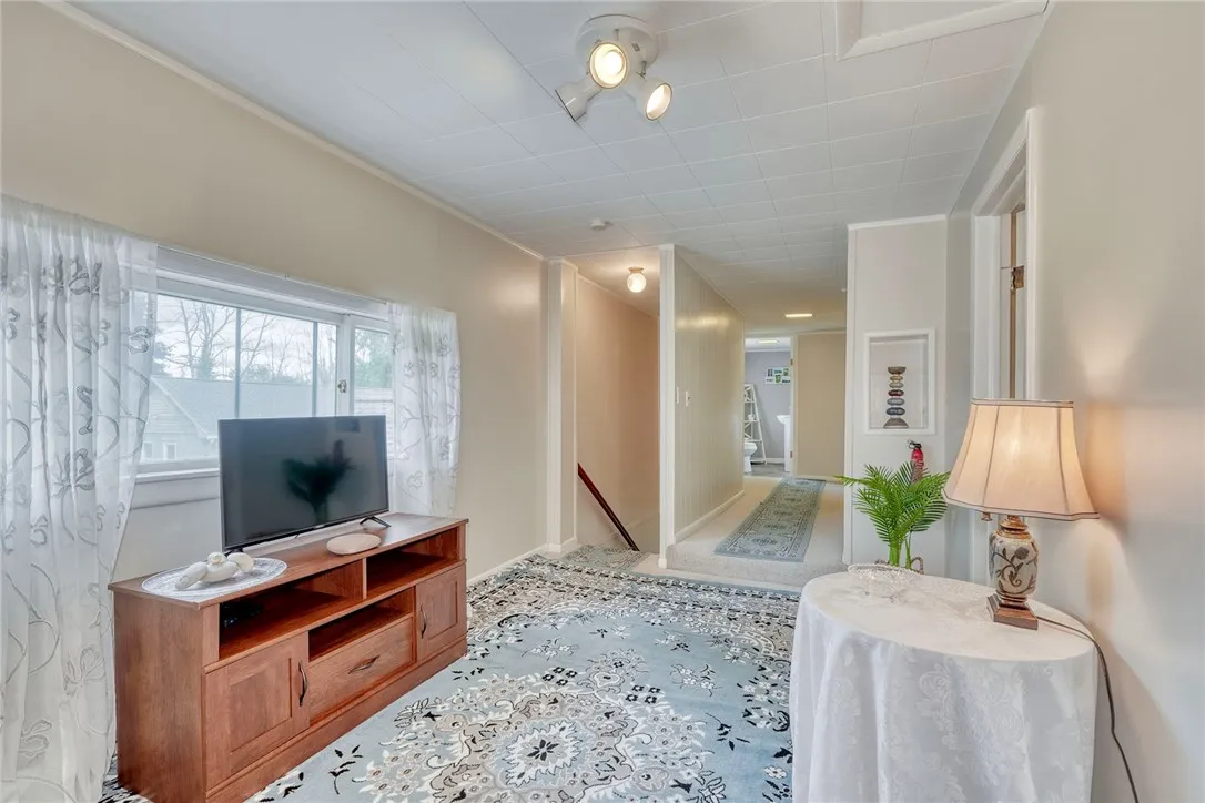3684 Ontario Center Road, Walworth, New York 14568, Walworth, New York 14568, 3 Bedrooms Bedrooms, 8 Rooms Rooms,1 BathroomBathrooms,Residential,For Sale,3684 Ontario Center Road, Walworth, New York 14568,R1620071