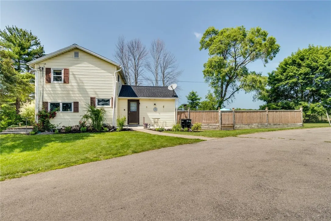 3684 Ontario Center Road, Walworth, New York 14568, Walworth, New York 14568, 3 Bedrooms Bedrooms, 8 Rooms Rooms,1 BathroomBathrooms,Residential,For Sale,3684 Ontario Center Road, Walworth, New York 14568,R1620071