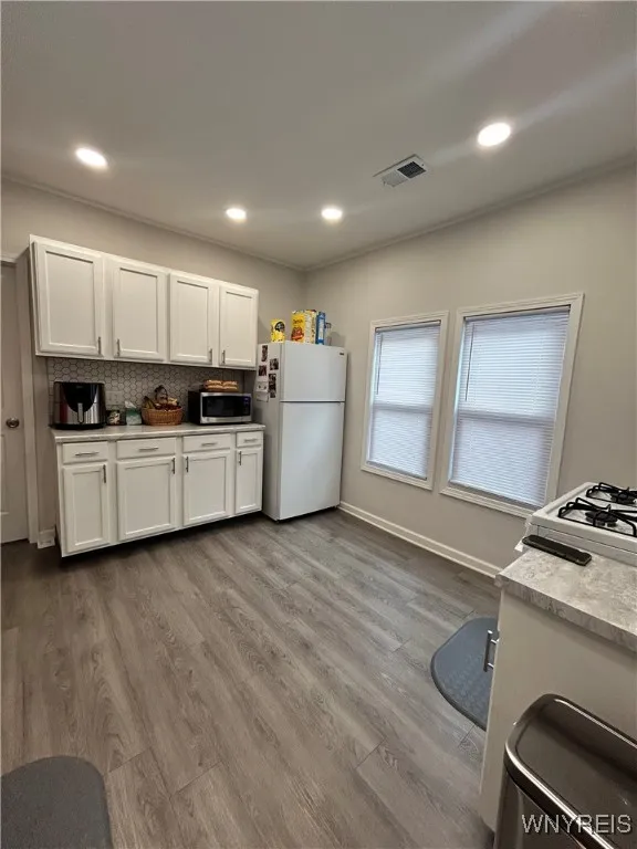 23 Archer Avenue, Buffalo, New York 14210, Buffalo, New York 14210, 5 Bedrooms Bedrooms, ,2 BathroomsBathrooms,Residential,For Sale,23 Archer Avenue, Buffalo, New York 14210,B1621595
