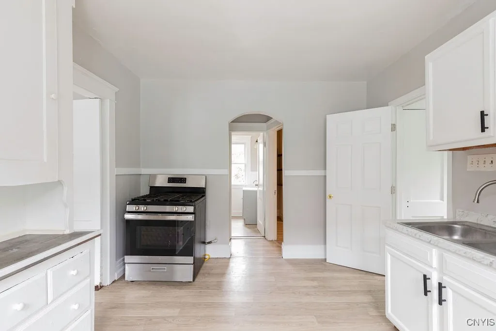 342 West Newell Street, Syracuse, New York 13205, Syracuse, New York 13205, 4 Bedrooms Bedrooms, ,2 BathroomsBathrooms,Residential,For Sale,342 West Newell Street, Syracuse, New York 13205,S1620468