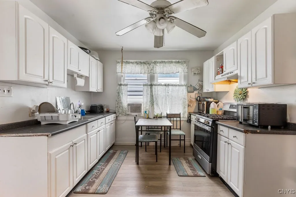 342 West Newell Street, Syracuse, New York 13205, Syracuse, New York 13205, 4 Bedrooms Bedrooms, ,2 BathroomsBathrooms,Residential,For Sale,342 West Newell Street, Syracuse, New York 13205,S1620468