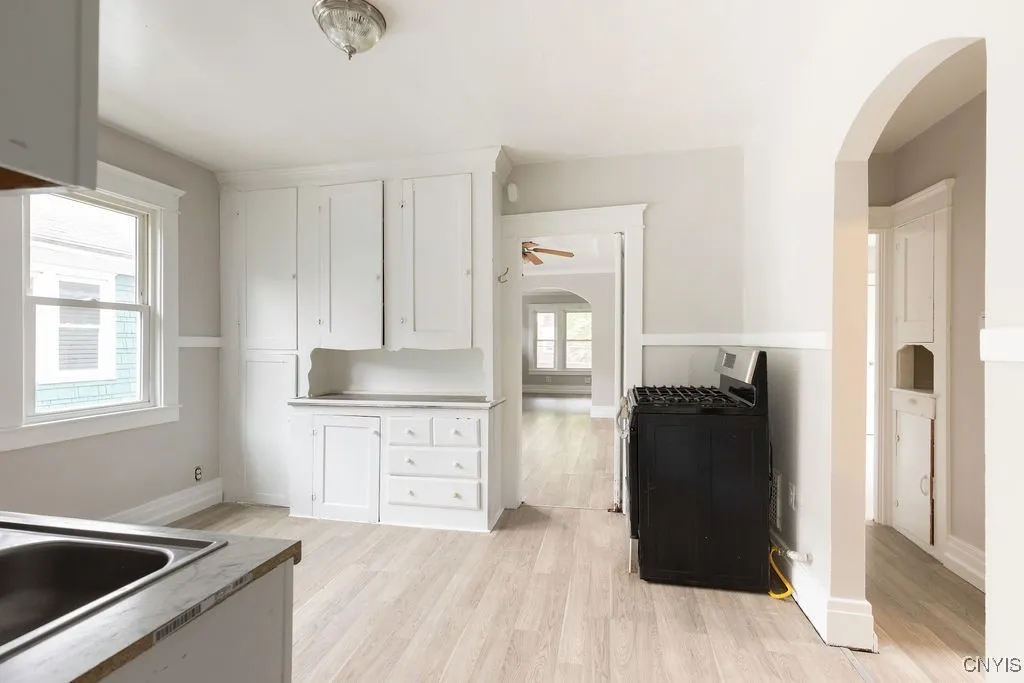342 West Newell Street, Syracuse, New York 13205, Syracuse, New York 13205, 4 Bedrooms Bedrooms, ,2 BathroomsBathrooms,Residential,For Sale,342 West Newell Street, Syracuse, New York 13205,S1620468