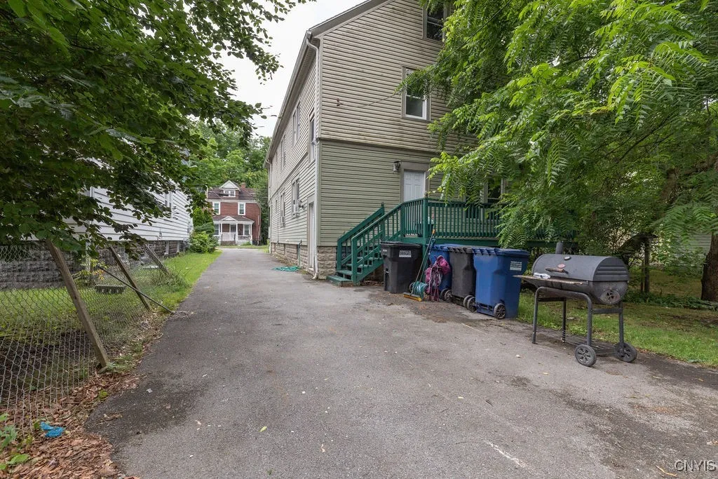 342 West Newell Street, Syracuse, New York 13205, Syracuse, New York 13205, 4 Bedrooms Bedrooms, ,2 BathroomsBathrooms,Residential,For Sale,342 West Newell Street, Syracuse, New York 13205,S1620468