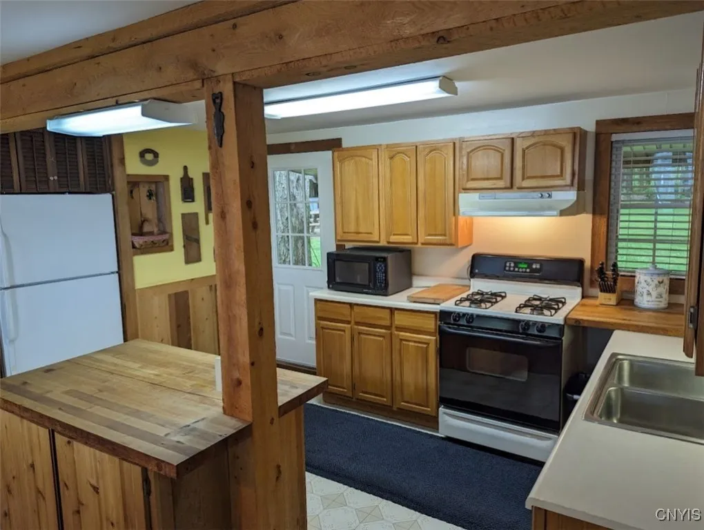 313 Drive 9, Vienna, New York 13042, Vienna, New York 13042, 2 Bedrooms Bedrooms, 4 Rooms Rooms,1 BathroomBathrooms,Residential,For Sale,313 Drive 9, Vienna, New York 13042,S1620829