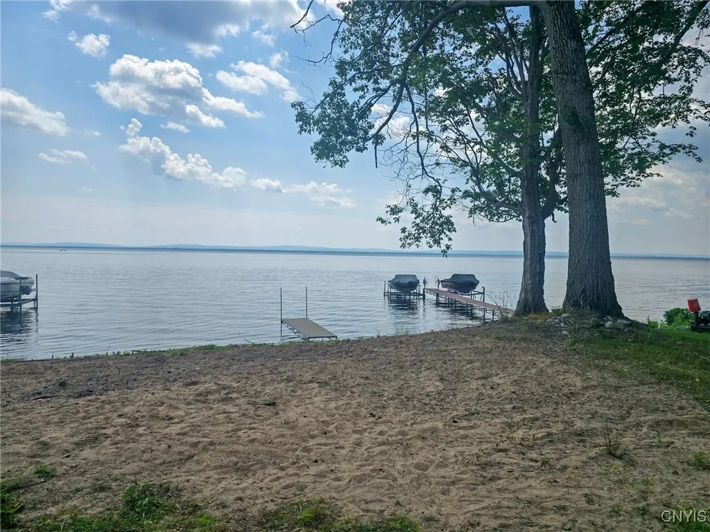 Shared Lake Rights, dock belongs to neighbor