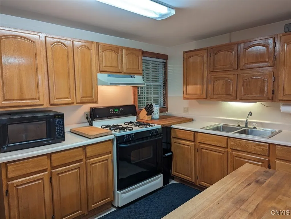 313 Drive 9, Vienna, New York 13042, Vienna, New York 13042, 2 Bedrooms Bedrooms, 4 Rooms Rooms,1 BathroomBathrooms,Residential,For Sale,313 Drive 9, Vienna, New York 13042,S1620829