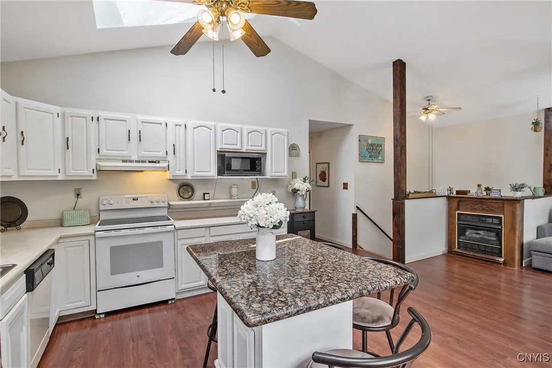 229 Gillespie Avenue, Camillus, New York 13219, Camillus, New York 13219, 3 Bedrooms Bedrooms, 7 Rooms Rooms,1 BathroomBathrooms,Residential,For Sale,229 Gillespie Avenue, Camillus, New York 13219,S1620907