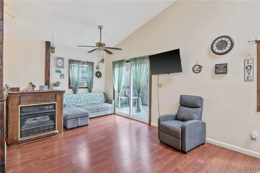 229 Gillespie Avenue, Camillus, New York 13219, Camillus, New York 13219, 3 Bedrooms Bedrooms, 7 Rooms Rooms,1 BathroomBathrooms,Residential,For Sale,229 Gillespie Avenue, Camillus, New York 13219,S1620907