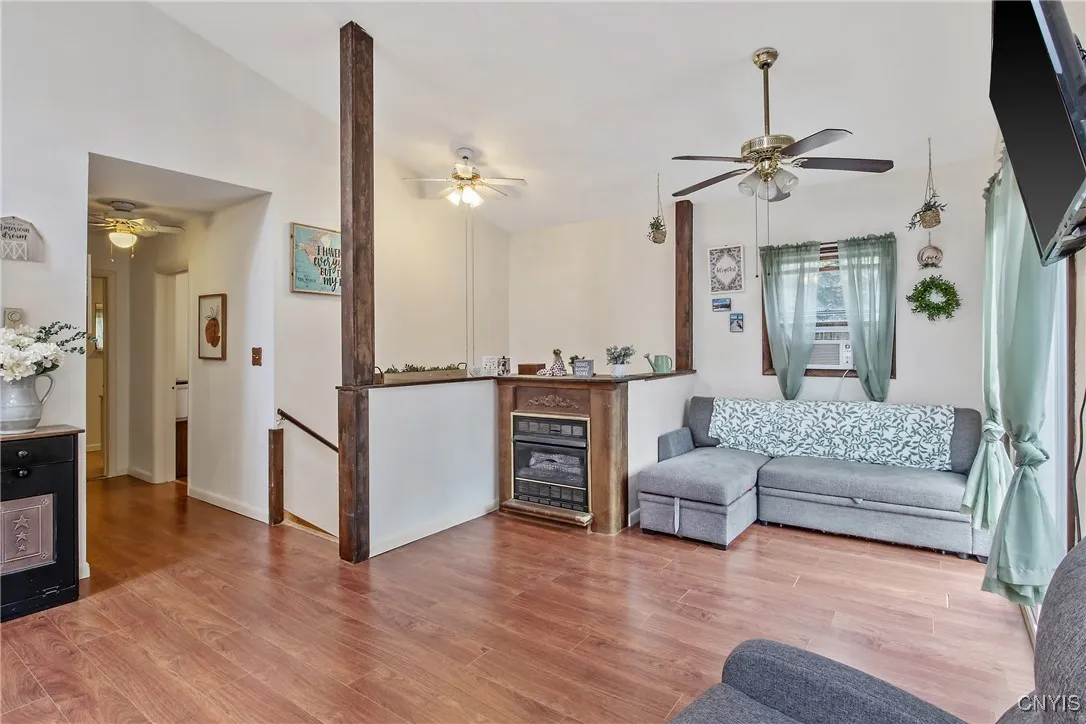 229 Gillespie Avenue, Camillus, New York 13219, Camillus, New York 13219, 3 Bedrooms Bedrooms, 7 Rooms Rooms,1 BathroomBathrooms,Residential,For Sale,229 Gillespie Avenue, Camillus, New York 13219,S1620907