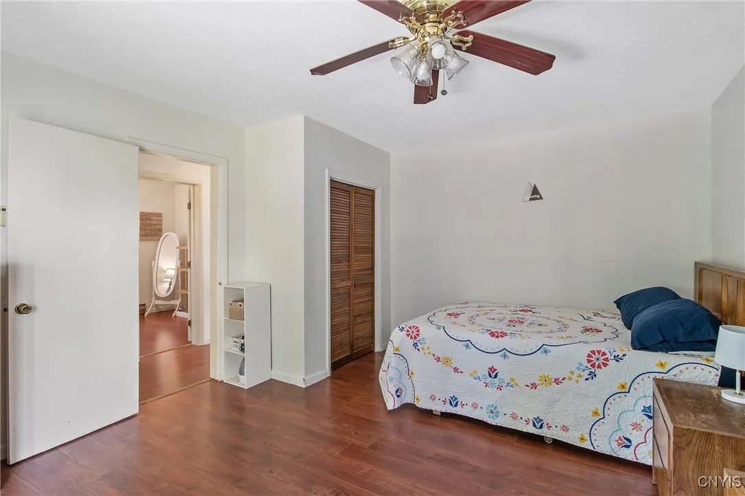 229 Gillespie Avenue, Camillus, New York 13219, Camillus, New York 13219, 3 Bedrooms Bedrooms, 7 Rooms Rooms,1 BathroomBathrooms,Residential,For Sale,229 Gillespie Avenue, Camillus, New York 13219,S1620907