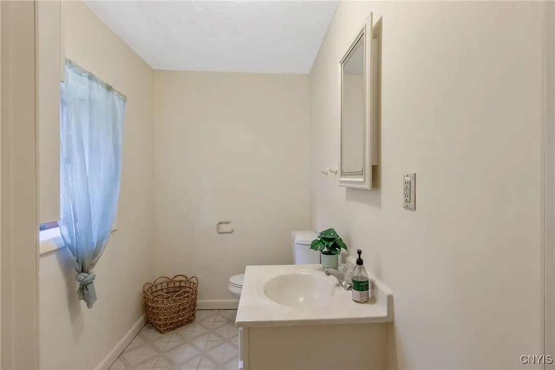 229 Gillespie Avenue, Camillus, New York 13219, Camillus, New York 13219, 3 Bedrooms Bedrooms, 7 Rooms Rooms,1 BathroomBathrooms,Residential,For Sale,229 Gillespie Avenue, Camillus, New York 13219,S1620907