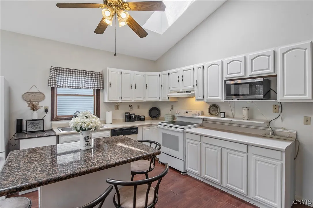 229 Gillespie Avenue, Camillus, New York 13219, Camillus, New York 13219, 3 Bedrooms Bedrooms, 7 Rooms Rooms,1 BathroomBathrooms,Residential,For Sale,229 Gillespie Avenue, Camillus, New York 13219,S1620907