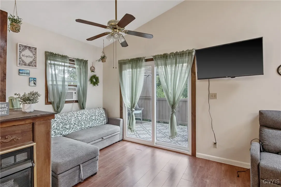229 Gillespie Avenue, Camillus, New York 13219, Camillus, New York 13219, 3 Bedrooms Bedrooms, 7 Rooms Rooms,1 BathroomBathrooms,Residential,For Sale,229 Gillespie Avenue, Camillus, New York 13219,S1620907