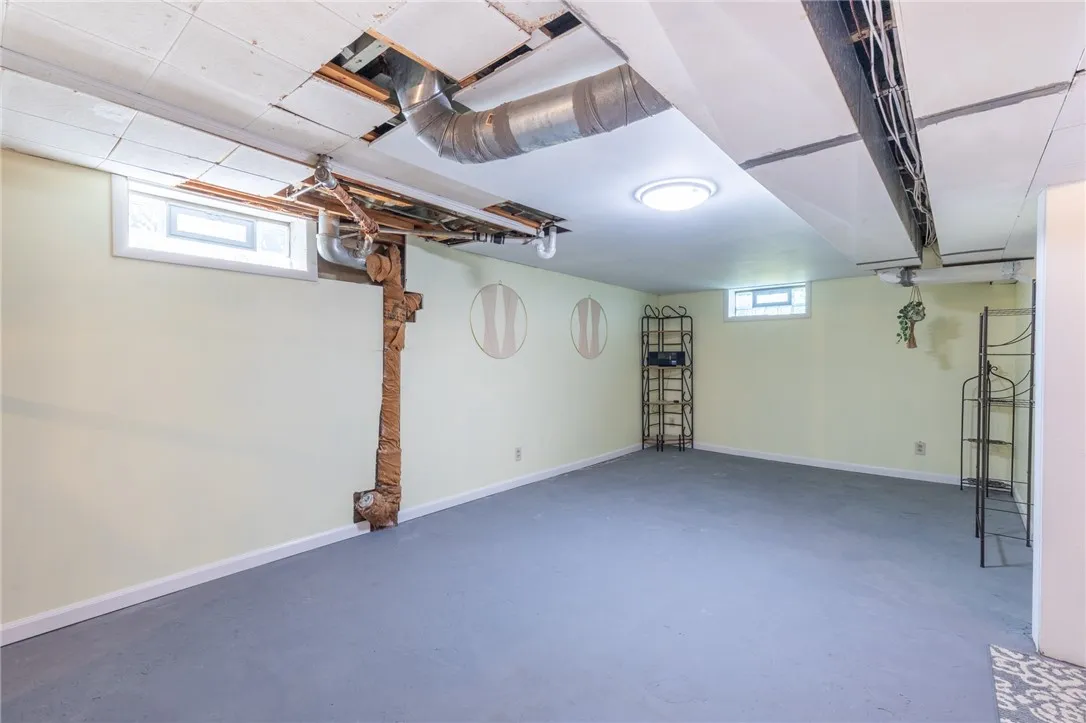 82 Barnard Street, Greece, New York 14616, Greece, New York 14616, 2 Bedrooms Bedrooms, ,2 BathroomsBathrooms,Residential,For Sale,82 Barnard Street, Greece, New York 14616,R1620706
