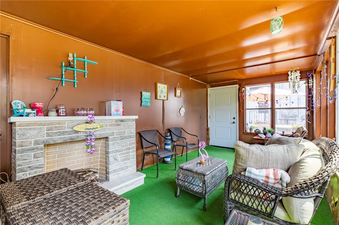 82 Barnard Street, Greece, New York 14616, Greece, New York 14616, 2 Bedrooms Bedrooms, ,2 BathroomsBathrooms,Residential,For Sale,82 Barnard Street, Greece, New York 14616,R1620706