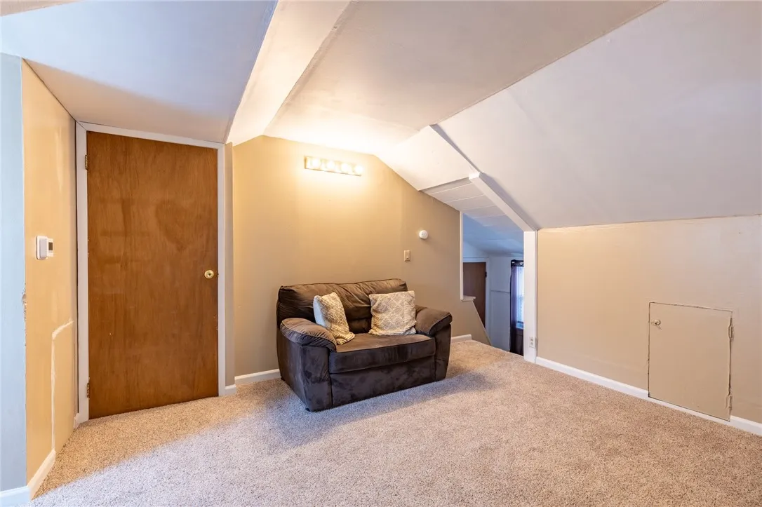 82 Barnard Street, Greece, New York 14616, Greece, New York 14616, 2 Bedrooms Bedrooms, ,2 BathroomsBathrooms,Residential,For Sale,82 Barnard Street, Greece, New York 14616,R1620706