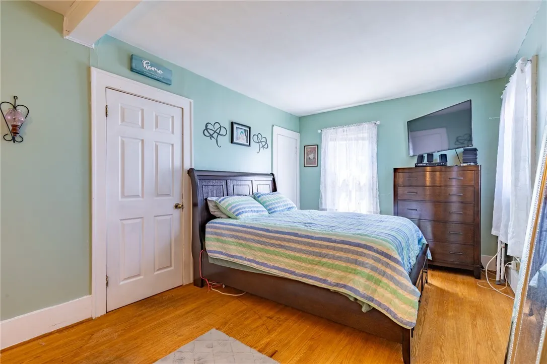 82 Barnard Street, Greece, New York 14616, Greece, New York 14616, 2 Bedrooms Bedrooms, ,2 BathroomsBathrooms,Residential,For Sale,82 Barnard Street, Greece, New York 14616,R1620706