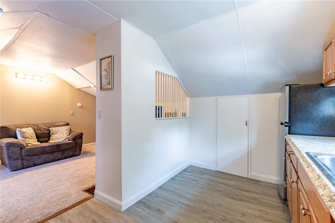 82 Barnard Street, Greece, New York 14616, Greece, New York 14616, 2 Bedrooms Bedrooms, ,2 BathroomsBathrooms,Residential,For Sale,82 Barnard Street, Greece, New York 14616,R1620706