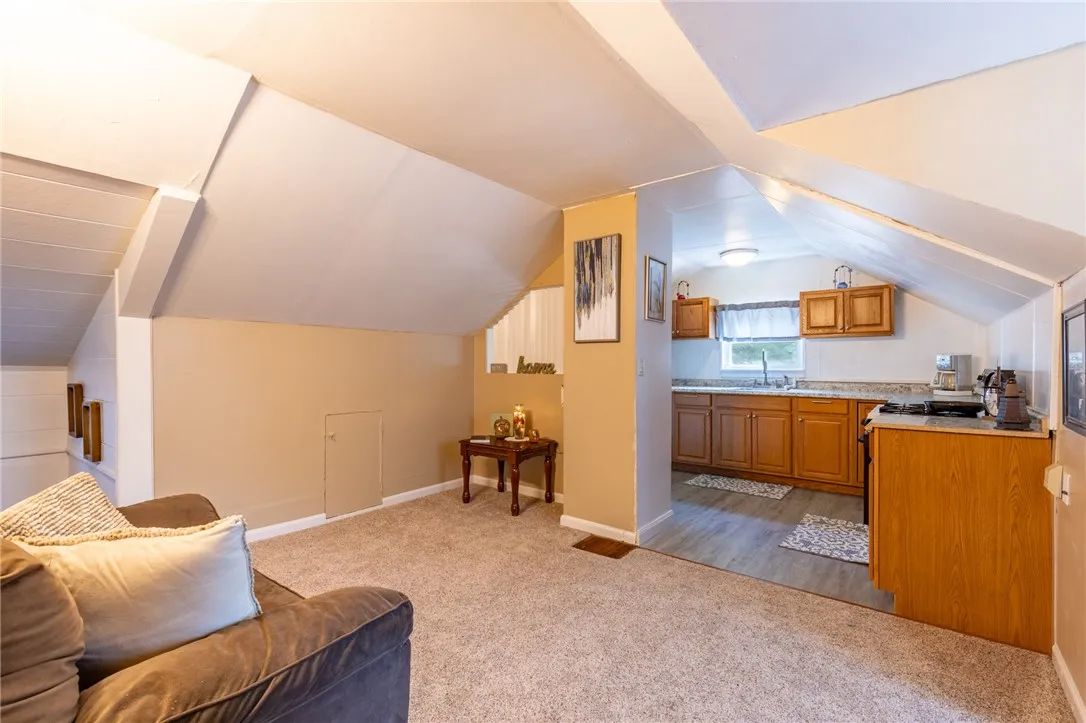 82 Barnard Street, Greece, New York 14616, Greece, New York 14616, 2 Bedrooms Bedrooms, ,2 BathroomsBathrooms,Residential,For Sale,82 Barnard Street, Greece, New York 14616,R1620706