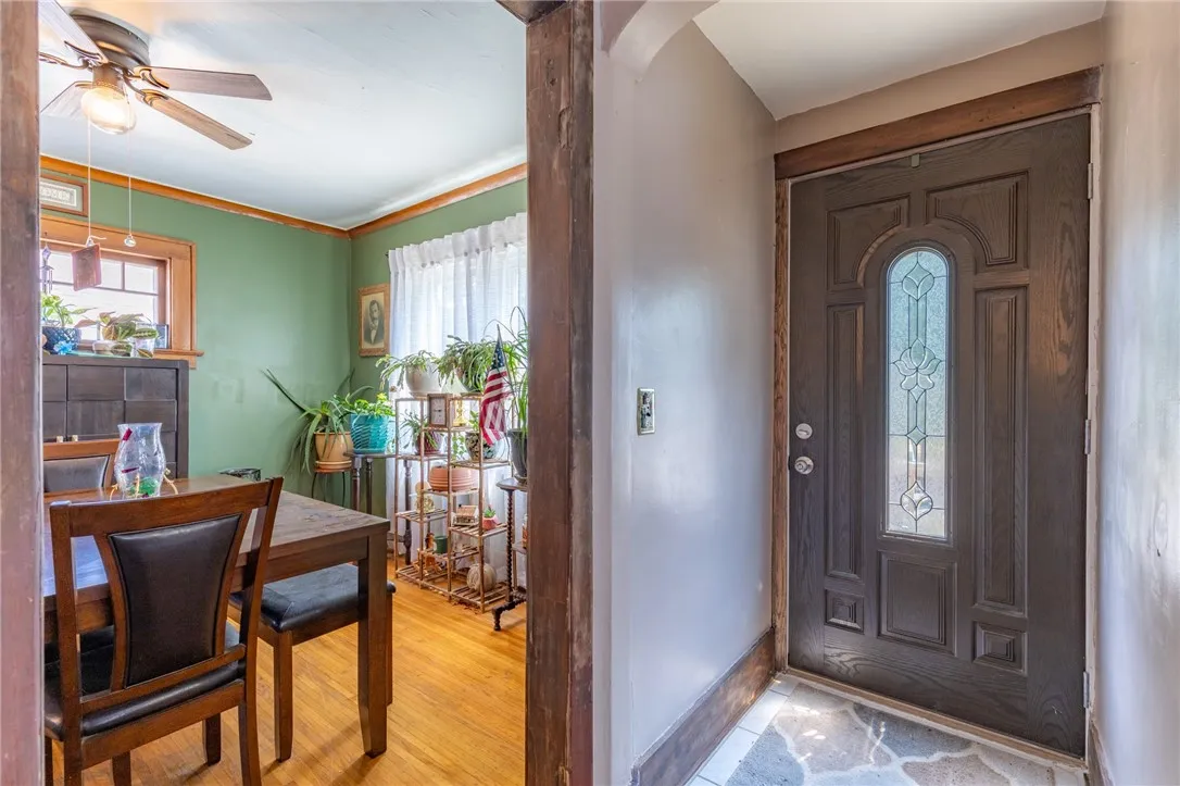 82 Barnard Street, Greece, New York 14616, Greece, New York 14616, 2 Bedrooms Bedrooms, ,2 BathroomsBathrooms,Residential,For Sale,82 Barnard Street, Greece, New York 14616,R1620706