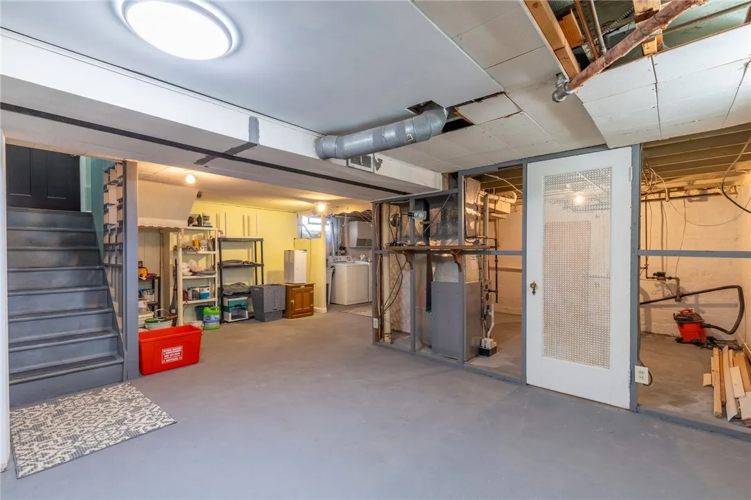 82 Barnard Street, Greece, New York 14616, Greece, New York 14616, 2 Bedrooms Bedrooms, ,2 BathroomsBathrooms,Residential,For Sale,82 Barnard Street, Greece, New York 14616,R1620706