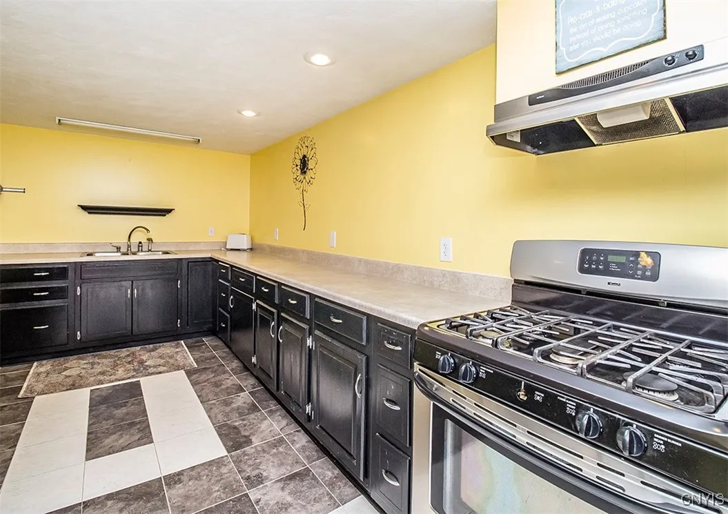 6015 Lisi Gardens Drive, Cicero, New York 13212, Cicero, New York 13212, 5 Bedrooms Bedrooms, 9 Rooms Rooms,3 BathroomsBathrooms,Residential,For Sale,6015 Lisi Gardens Drive, Cicero, New York 13212,S1621805