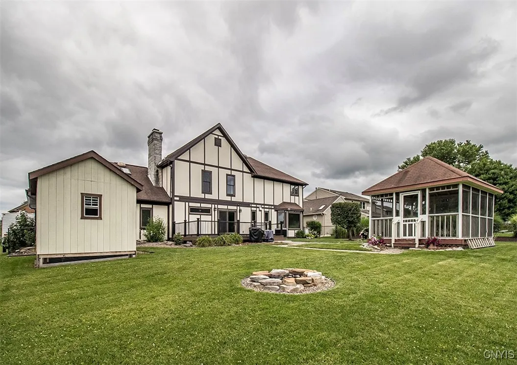 6015 Lisi Gardens Drive, Cicero, New York 13212, Cicero, New York 13212, 5 Bedrooms Bedrooms, 9 Rooms Rooms,3 BathroomsBathrooms,Residential,For Sale,6015 Lisi Gardens Drive, Cicero, New York 13212,S1621805