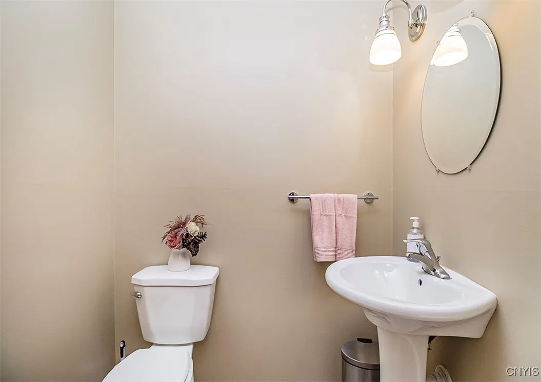 6015 Lisi Gardens Drive, Cicero, New York 13212, Cicero, New York 13212, 5 Bedrooms Bedrooms, 9 Rooms Rooms,3 BathroomsBathrooms,Residential,For Sale,6015 Lisi Gardens Drive, Cicero, New York 13212,S1621805