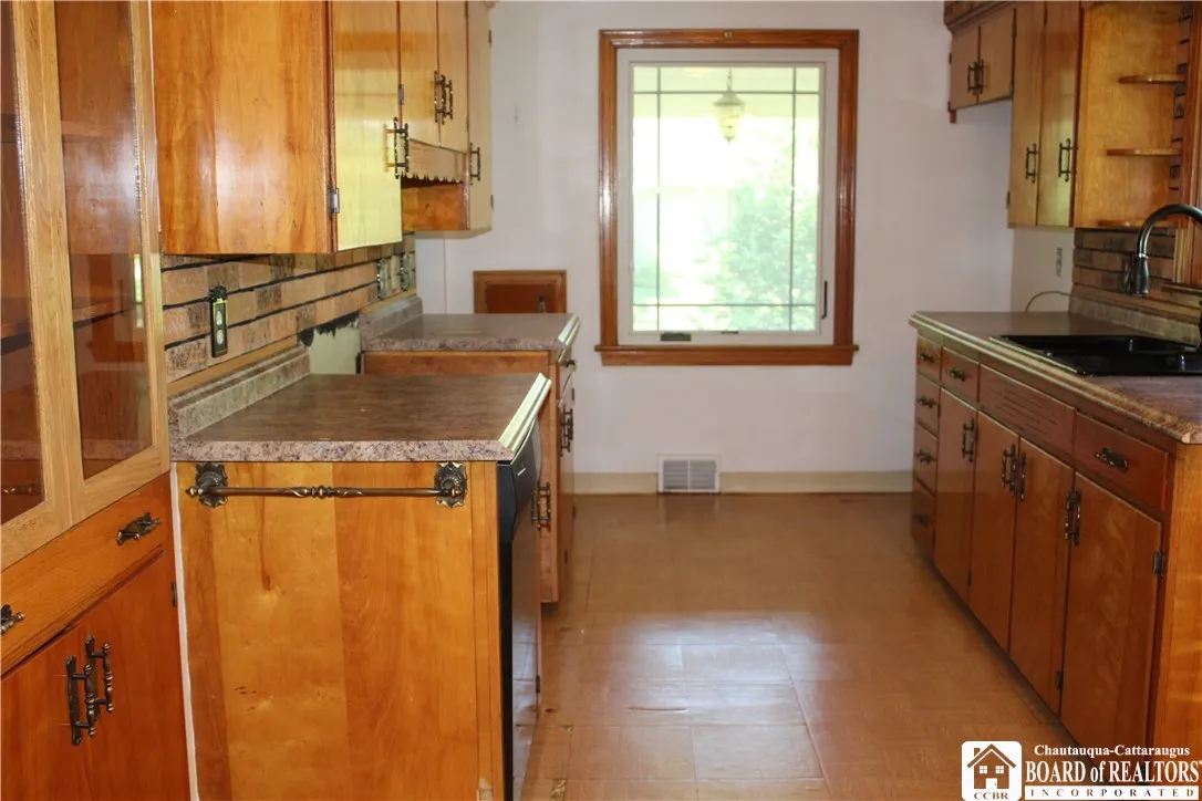 410 Chestnut Street, Pomfret, New York 14063, Pomfret, New York 14063, 4 Bedrooms Bedrooms, ,3 BathroomsBathrooms,Residential,For Sale,410 Chestnut Street, Pomfret, New York 14063,R1621759