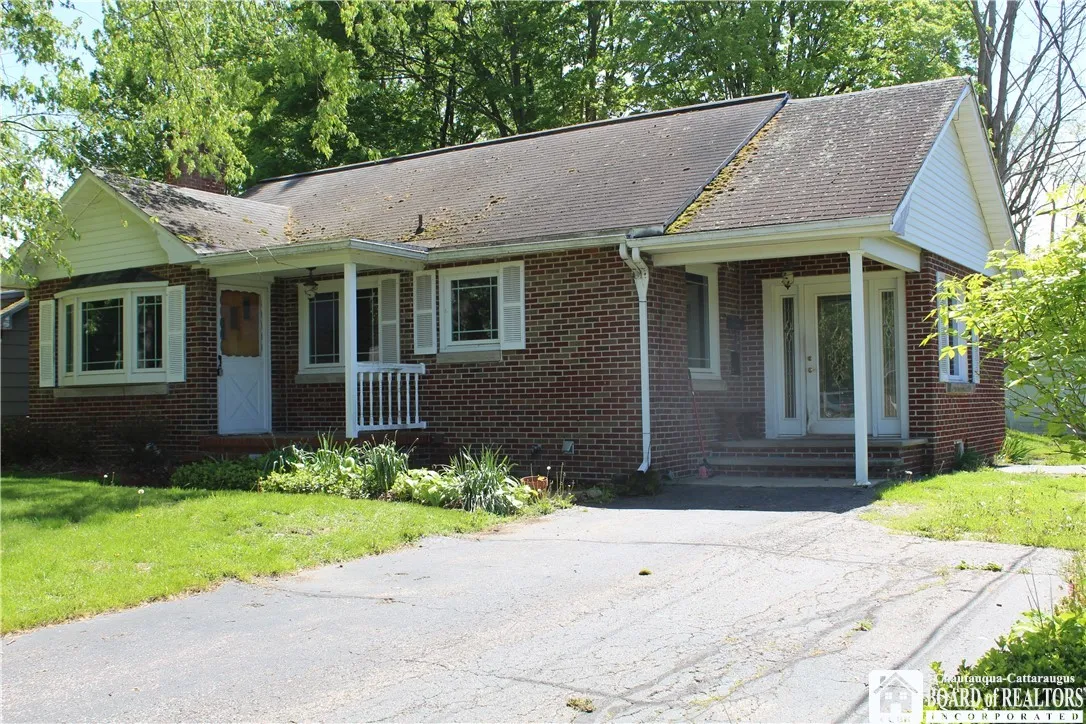 410 Chestnut Street, Pomfret, New York 14063, Pomfret, New York 14063, 4 Bedrooms Bedrooms, ,3 BathroomsBathrooms,Residential,For Sale,410 Chestnut Street, Pomfret, New York 14063,R1621759