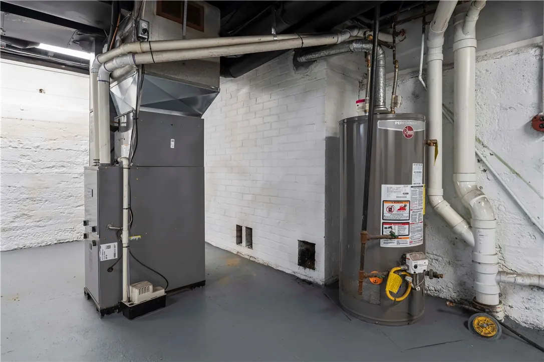 Brand New High efficiency furnace and Central AC