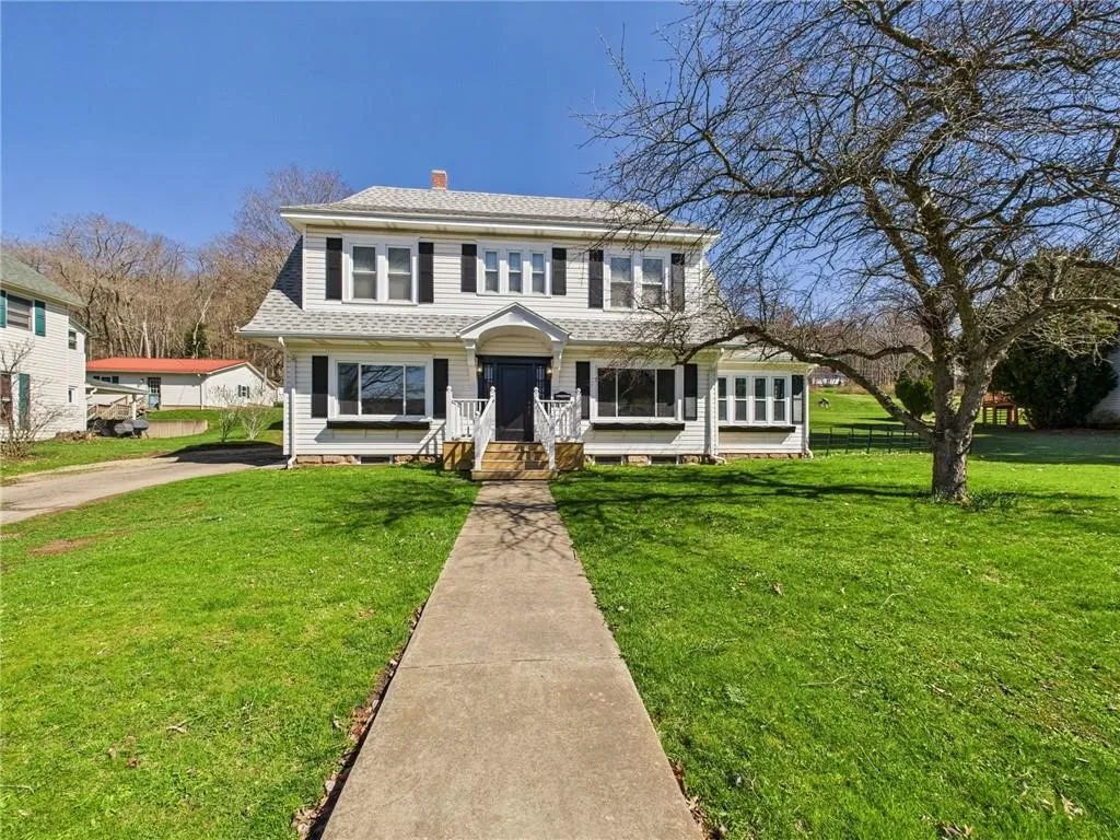 1010 West Main Street, Smethport Boro, Pennsylvani, Smethport Boro, Pennsylvania 16749, 4 Bedrooms Bedrooms, 10 Rooms Rooms,2 BathroomsBathrooms,Residential,For Sale,1010 West Main Street, Smethport Boro, Pennsylvani,R1621063