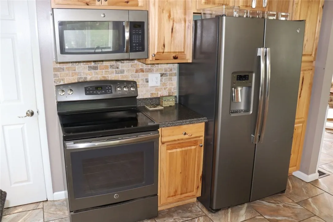 697 North Greece Road, Greece, New York 14626, Greece, New York 14626, 3 Bedrooms Bedrooms, 8 Rooms Rooms,1 BathroomBathrooms,Residential,For Sale,697 North Greece Road, Greece, New York 14626,R1620454