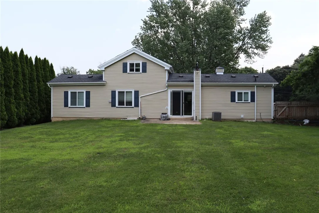 697 North Greece Road, Greece, New York 14626, Greece, New York 14626, 3 Bedrooms Bedrooms, 8 Rooms Rooms,1 BathroomBathrooms,Residential,For Sale,697 North Greece Road, Greece, New York 14626,R1620454