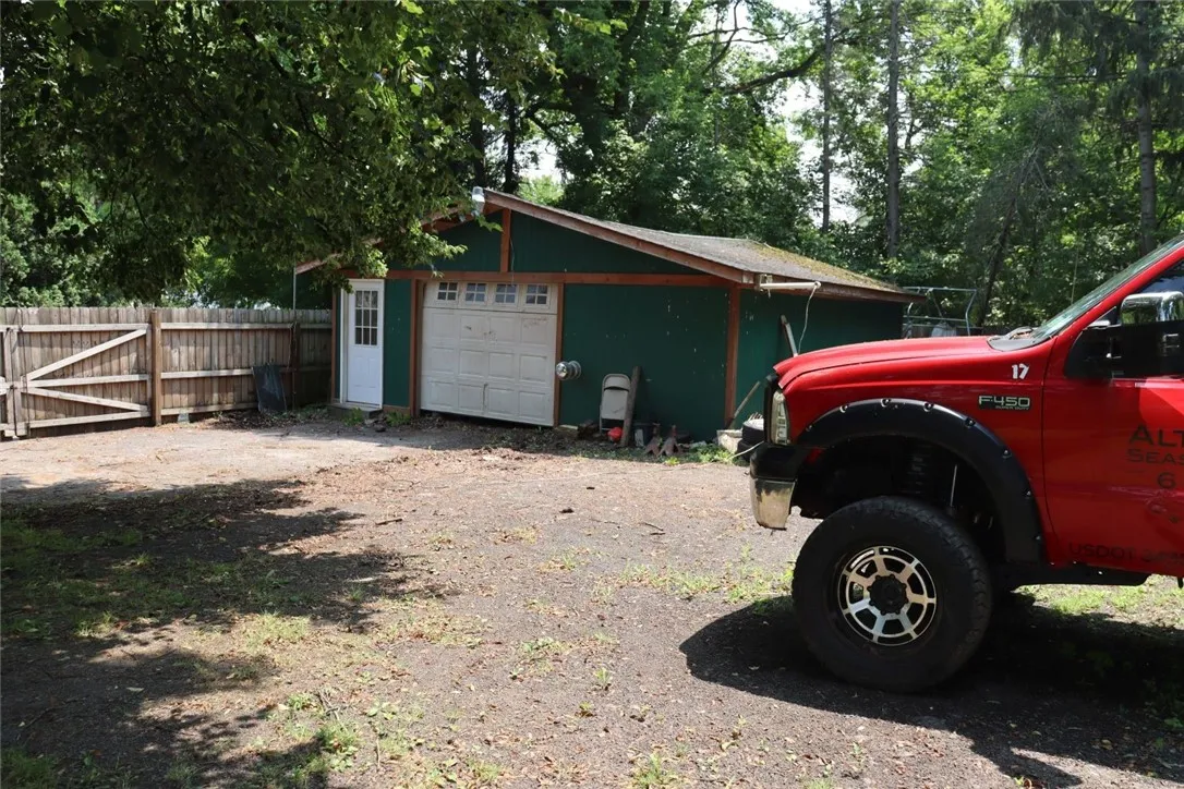 697 North Greece Road, Greece, New York 14626, Greece, New York 14626, 3 Bedrooms Bedrooms, 8 Rooms Rooms,1 BathroomBathrooms,Residential,For Sale,697 North Greece Road, Greece, New York 14626,R1620454