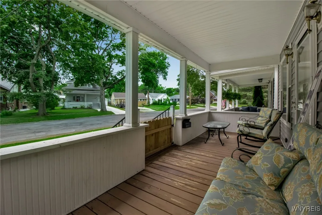 1007 87th Street, Niagara Falls, New York 14304, Niagara Falls, New York 14304, 3 Bedrooms Bedrooms, 7 Rooms Rooms,2 BathroomsBathrooms,Residential,For Sale,1007 87th Street, Niagara Falls, New York 14304,B1621776