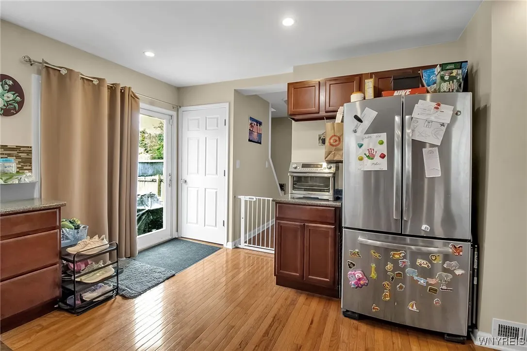 1007 87th Street, Niagara Falls, New York 14304, Niagara Falls, New York 14304, 3 Bedrooms Bedrooms, 7 Rooms Rooms,2 BathroomsBathrooms,Residential,For Sale,1007 87th Street, Niagara Falls, New York 14304,B1621776