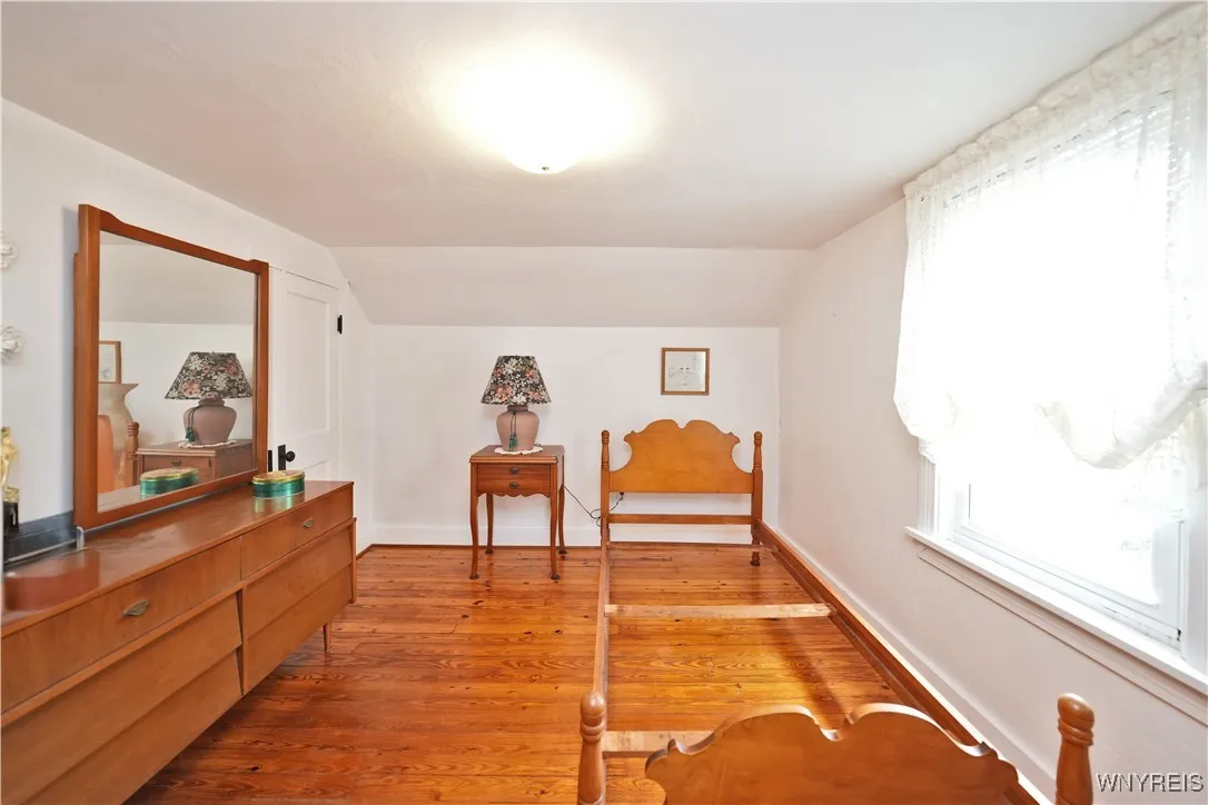28 Huntington Court, Hamburg, New York 14075, Hamburg, New York 14075, 3 Bedrooms Bedrooms, 8 Rooms Rooms,1 BathroomBathrooms,Residential,For Sale,28 Huntington Court, Hamburg, New York 14075,B1618354