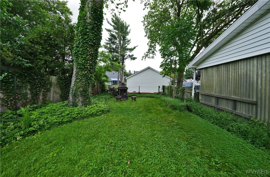 28 Huntington Court, Hamburg, New York 14075, Hamburg, New York 14075, 3 Bedrooms Bedrooms, 8 Rooms Rooms,1 BathroomBathrooms,Residential,For Sale,28 Huntington Court, Hamburg, New York 14075,B1618354