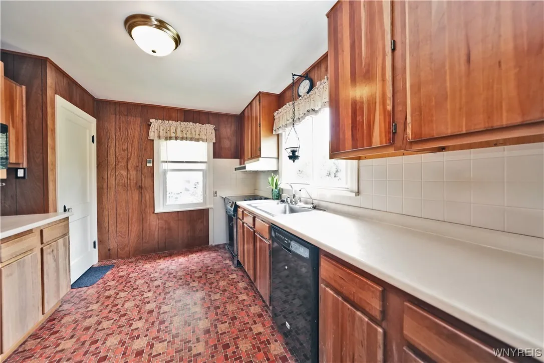 28 Huntington Court, Hamburg, New York 14075, Hamburg, New York 14075, 3 Bedrooms Bedrooms, 8 Rooms Rooms,1 BathroomBathrooms,Residential,For Sale,28 Huntington Court, Hamburg, New York 14075,B1618354