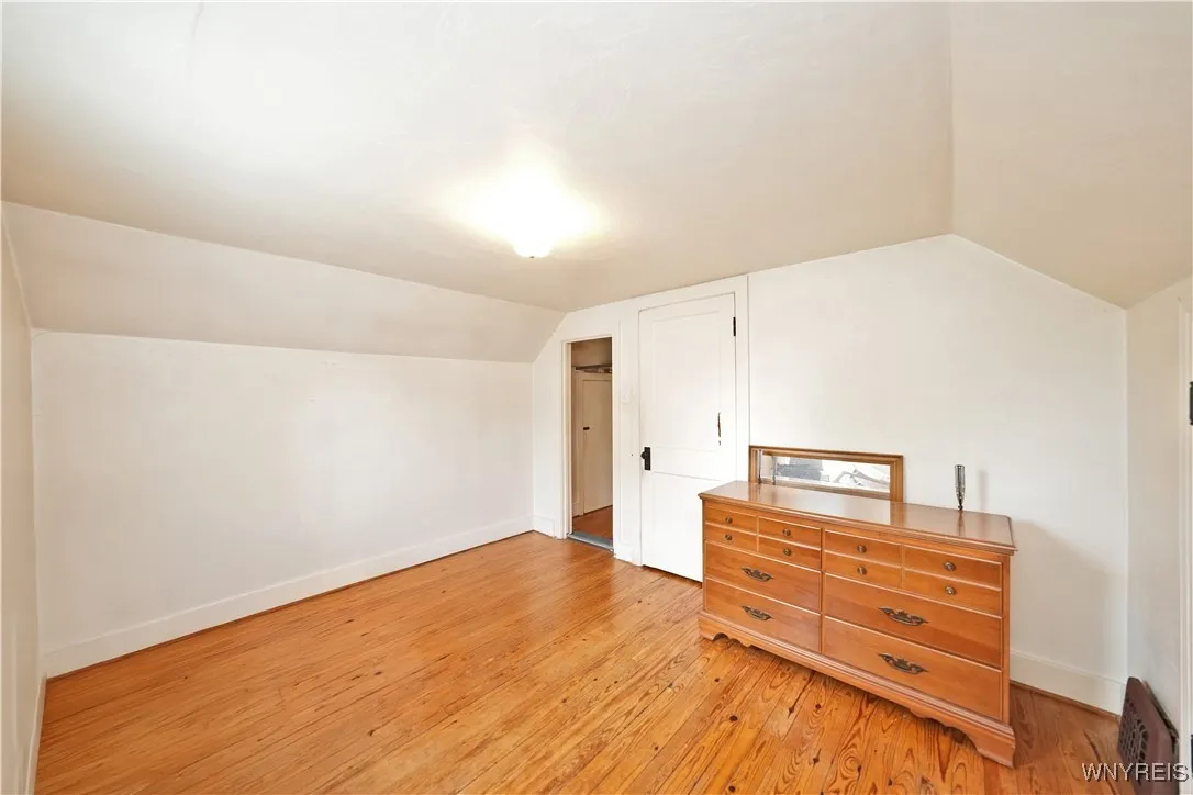 28 Huntington Court, Hamburg, New York 14075, Hamburg, New York 14075, 3 Bedrooms Bedrooms, 8 Rooms Rooms,1 BathroomBathrooms,Residential,For Sale,28 Huntington Court, Hamburg, New York 14075,B1618354