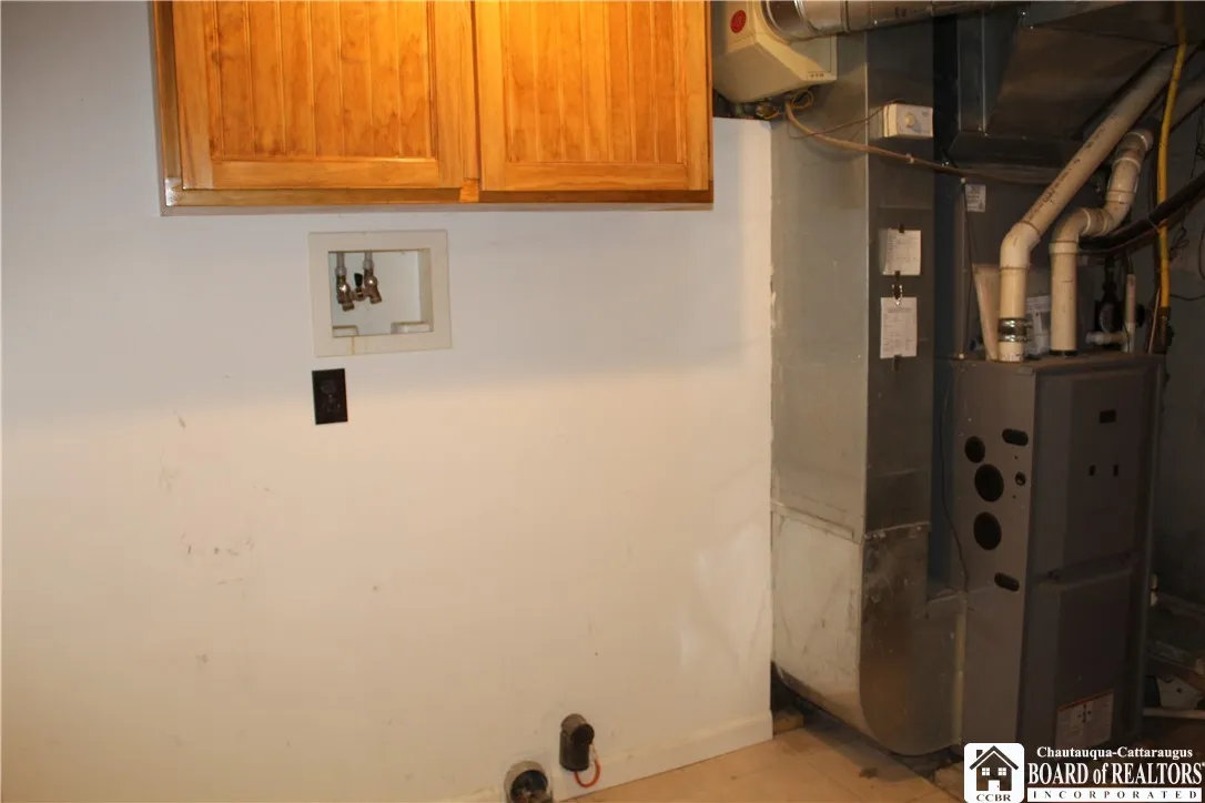 410 Chestnut Street, Pomfret, New York 14063, Pomfret, New York 14063, 2 Bedrooms Bedrooms, 6 Rooms Rooms,2 BathroomsBathrooms,Residential,For Sale,410 Chestnut Street, Pomfret, New York 14063,R1621755