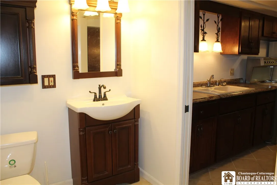 410 Chestnut Street, Pomfret, New York 14063, Pomfret, New York 14063, 2 Bedrooms Bedrooms, 6 Rooms Rooms,2 BathroomsBathrooms,Residential,For Sale,410 Chestnut Street, Pomfret, New York 14063,R1621755